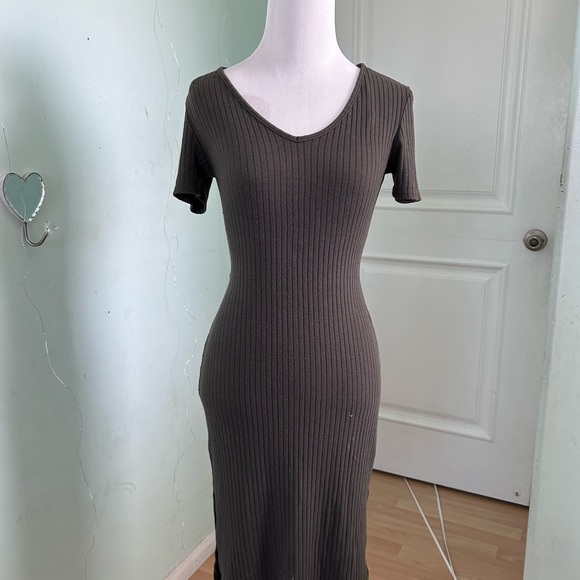 Army Green Ribbed Knit Bodycon T-Shirt Dress - Picture 3 of 6
